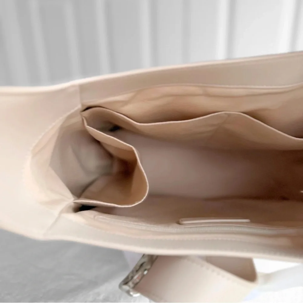 NWT Lululemon Leather Alternative Shoulder Bag 8L – Cashew – SOLD OUT - Picture 9 of 16